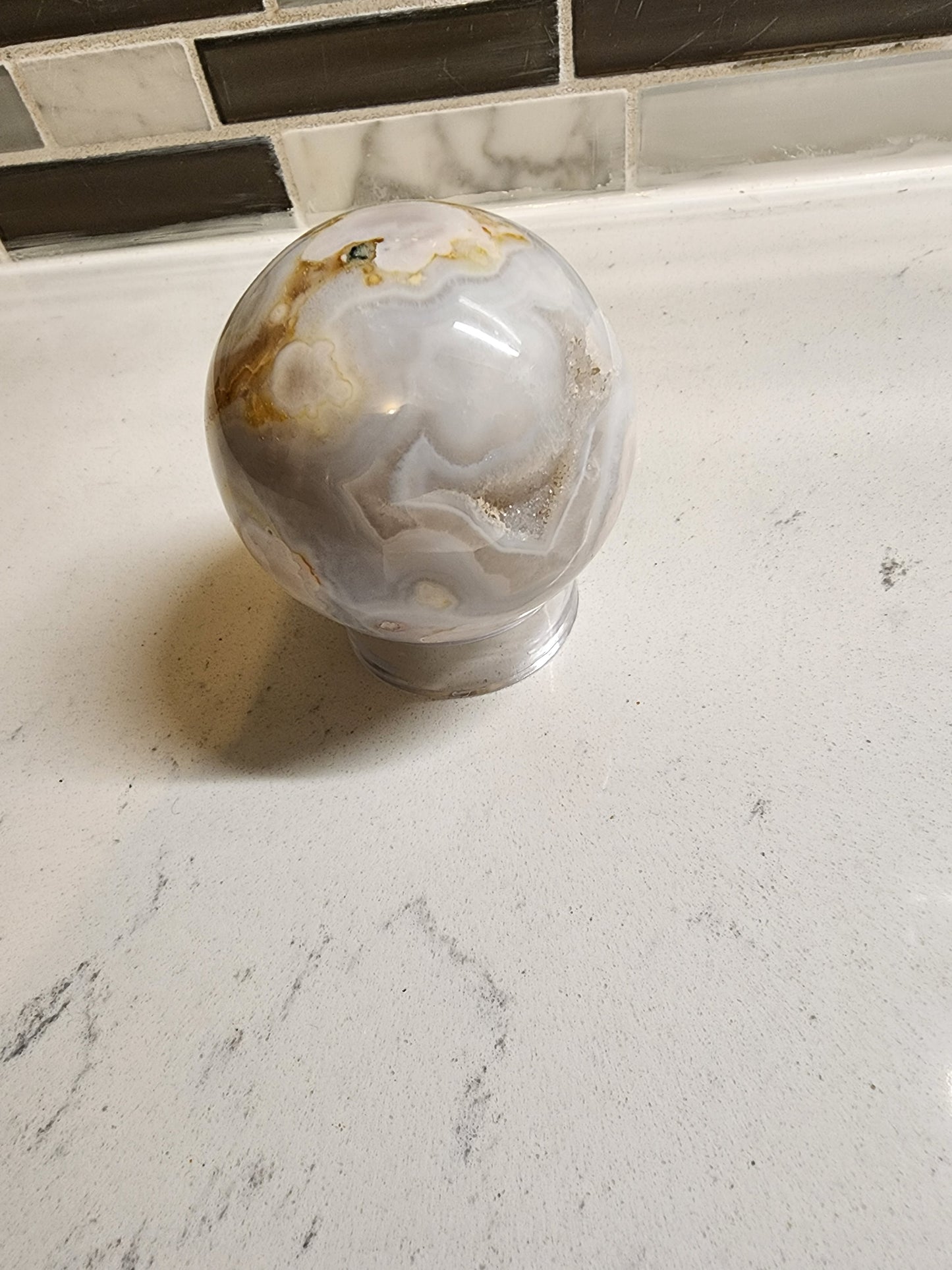 Agate sphere w. Druzy